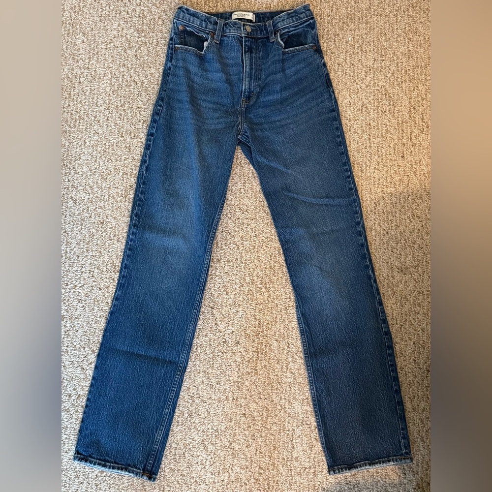 Abercrombie & Fitch The 90’s Straight Ultra High Rise Jean